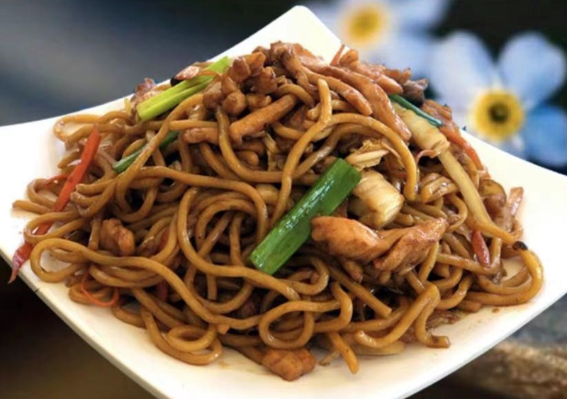 L 7. Chicken Lo Mein