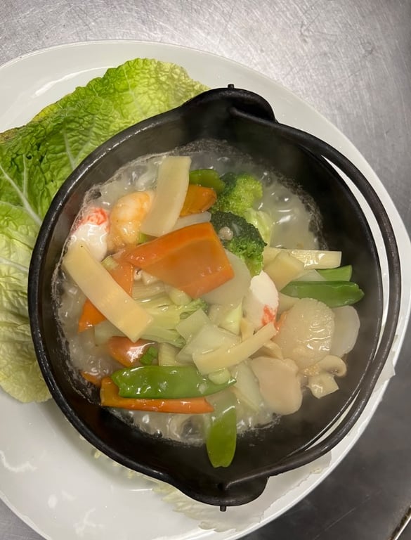 HP3. Seafood Deluxe in Hot Pot