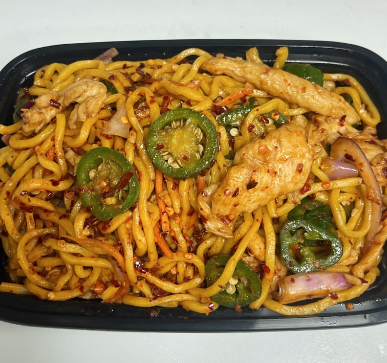 M3.墨西哥椒鸡捞面 Jalapeno Chicken Lo Mein