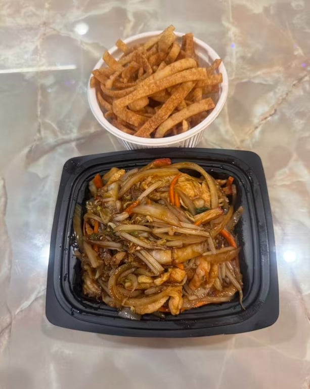 Combination Chow Mein( crispy noodles onside )