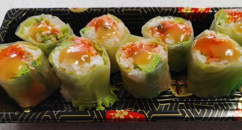 Spicy Tuna Crystal Roll