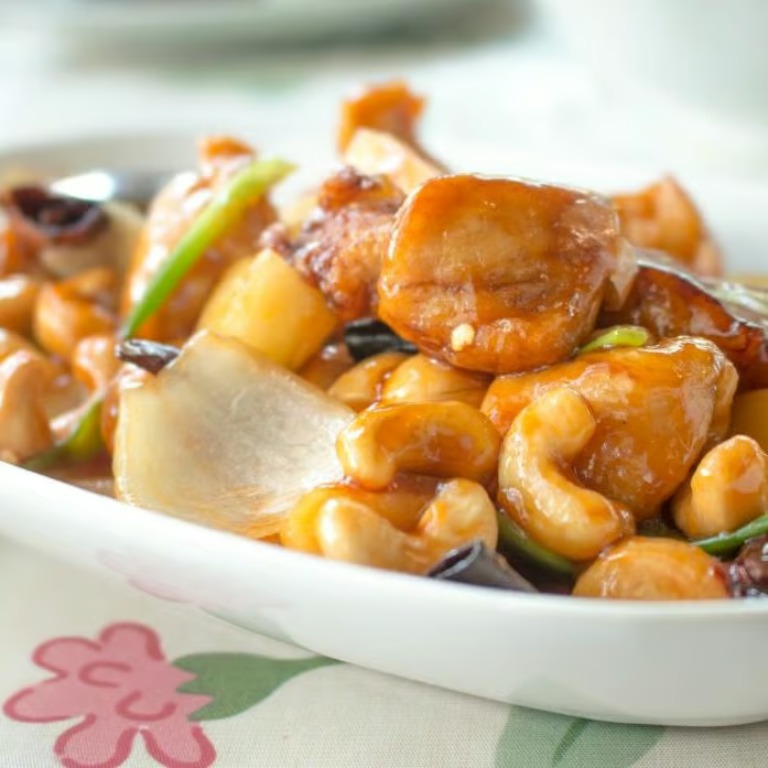 76. Chicken w. Cashew Nuts