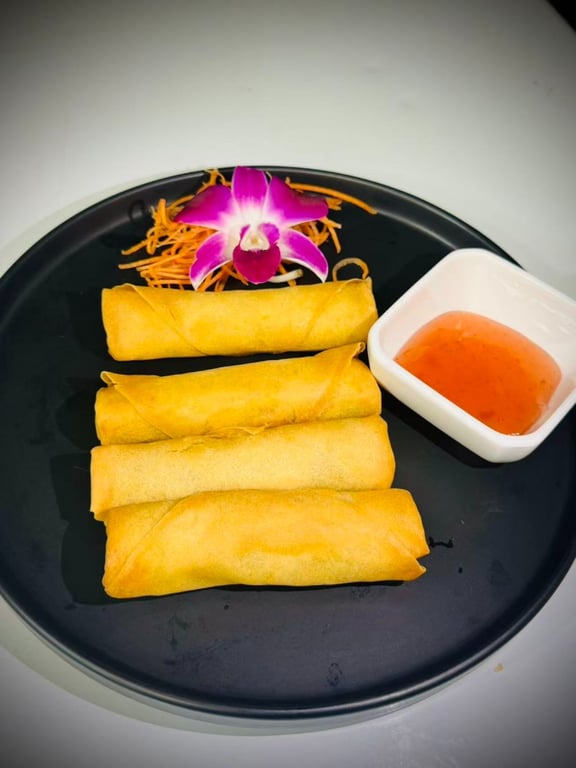 A2. Shanghai Spring Rolls (4 pcs)
