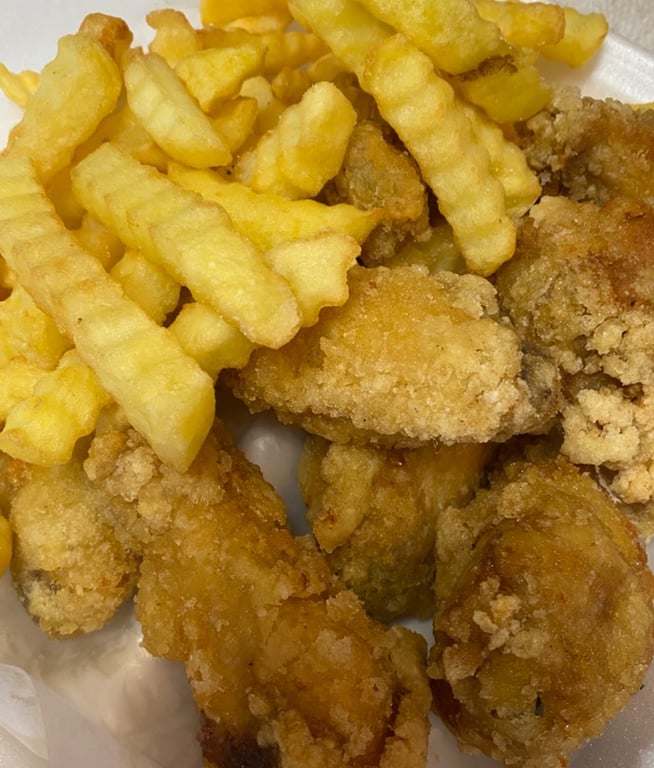 A1. Fried Chicken Wings <br> 炸鸡翅
