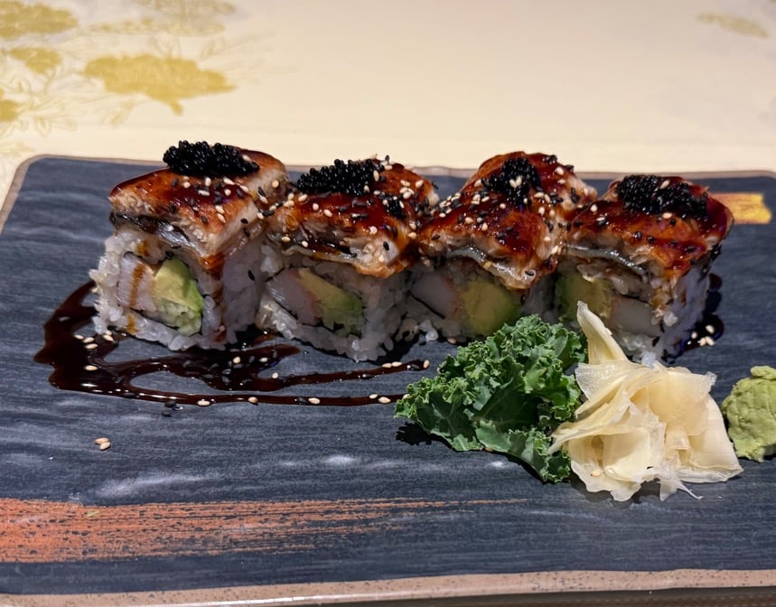 Black Dragon Roll (8 pcs)