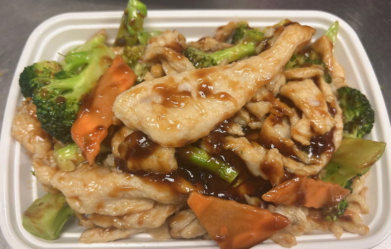 芥兰鸡 81. Chicken w. Broccoli