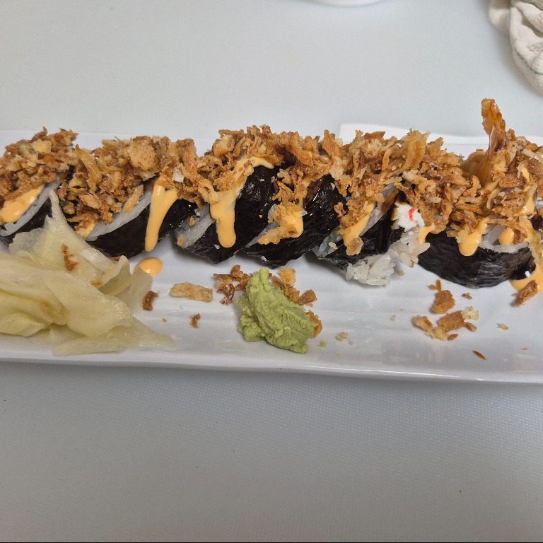 Crunch Shrimp Roll (6 pcs)