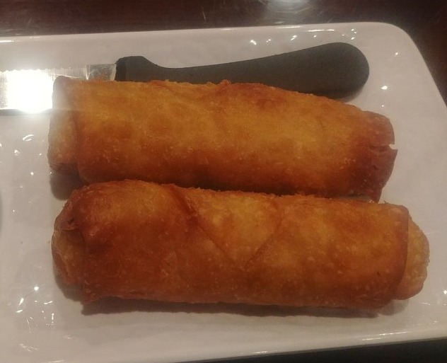 A1. Egg Roll (2 pcs)