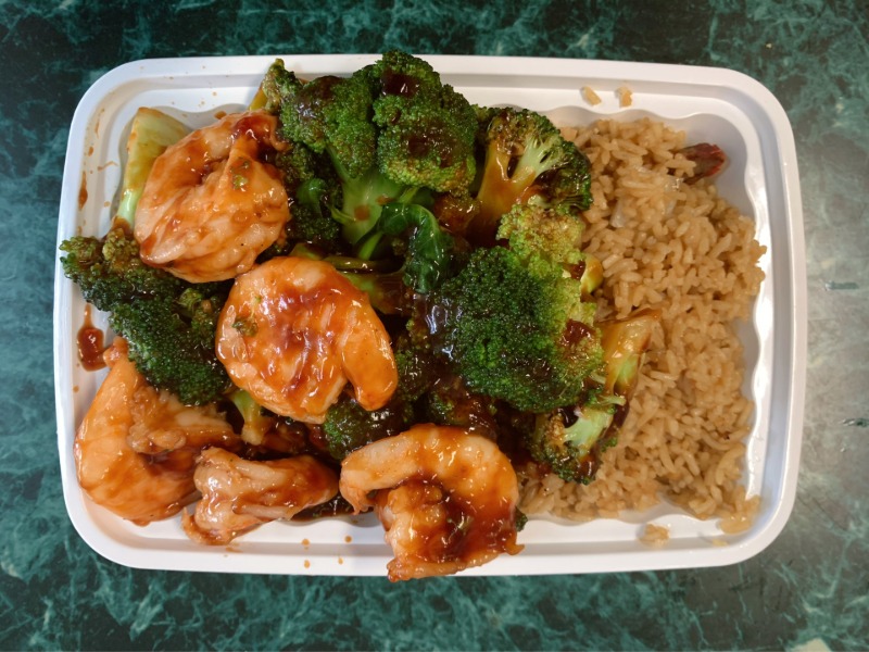 L12. Shrimp w. Broccoli