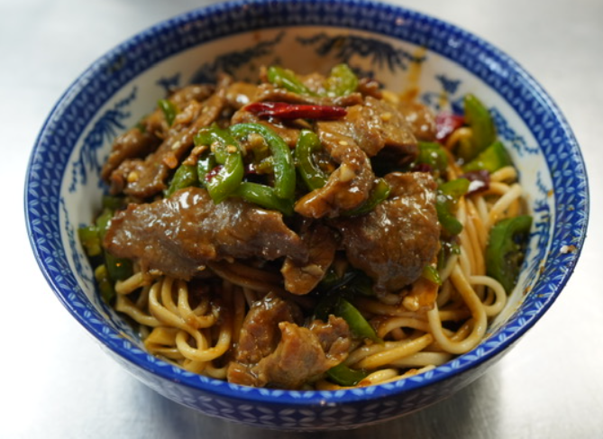 Hunan Beef Noodles Spicy<br>湖南牛肉拌面