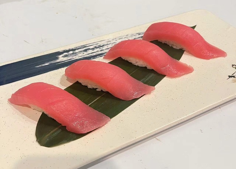 N1. Tuna寿司<br>참치<br>Tuna Nigiri