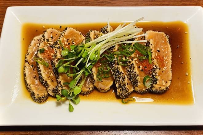 Pepper Salmon Tataki with Ponzu Sauce