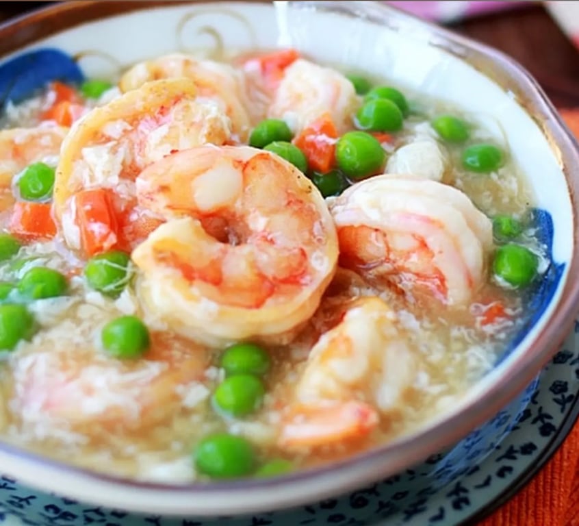 82. Shrimp w. Lobster Sauce