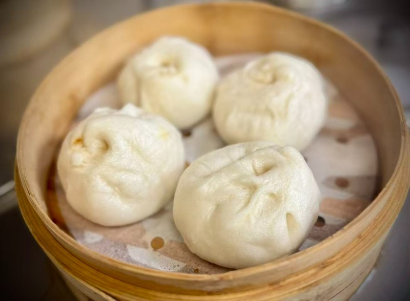D10. Pork Bun (4)