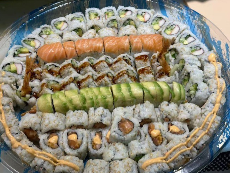 A3. 100 Pcs Sushi Rolls