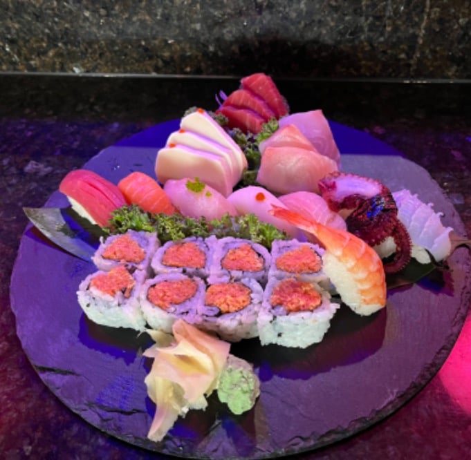 5. Sushi & Sashimi Combo