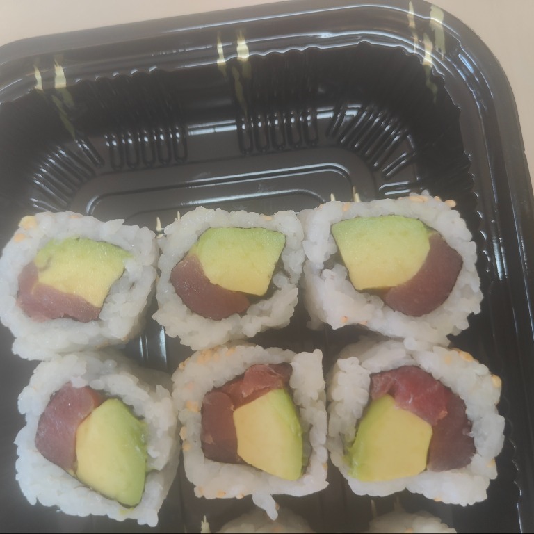 30. Tuna Avocado Roll