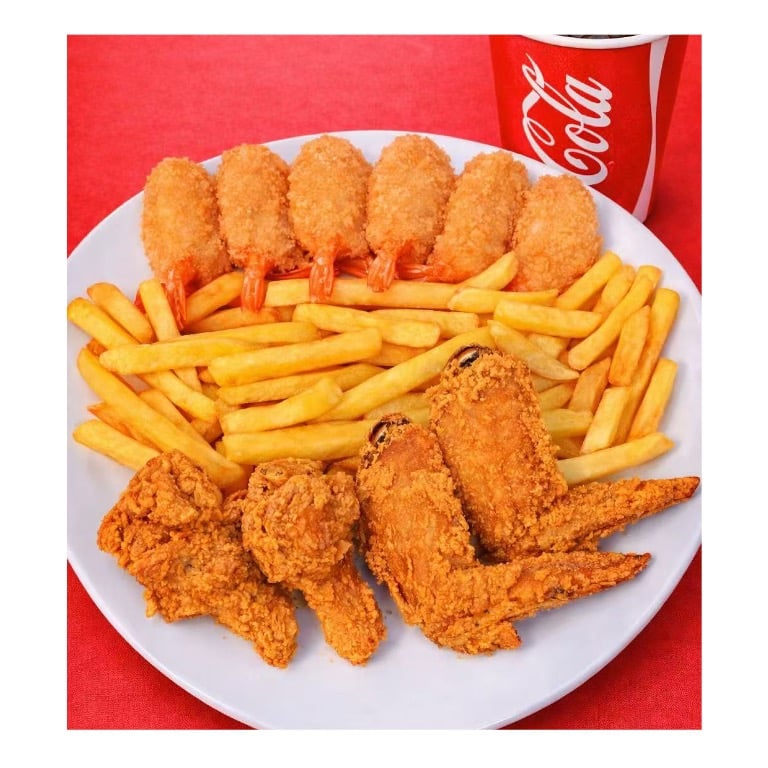 Combo(12) 4Pc chicken wings,6Pc fried shrimp,fries,Drink4块鸡翅6块炸虾薯条饮料