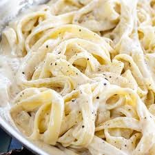 Fettuccine with Alfredo Sauce Specialty Pasta