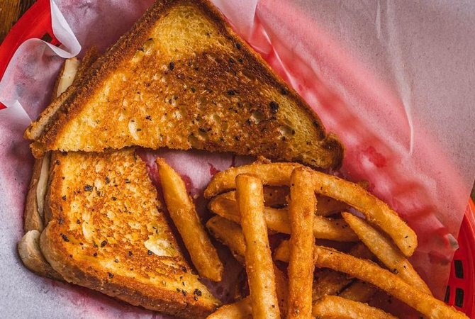 Grilled Cheese & Fries