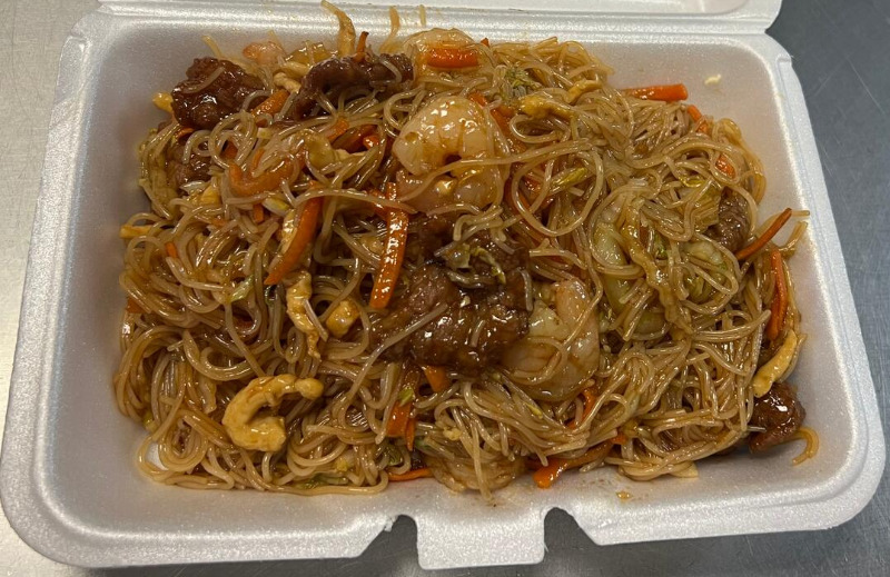 MF9. Combination Chow Mei Fun 鸡牛虾炒米粉