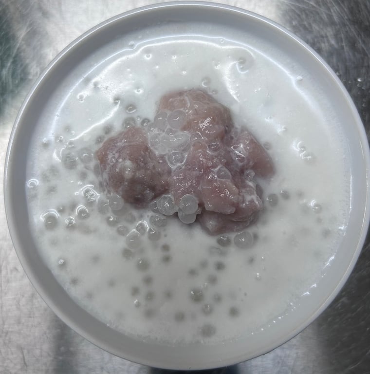 椰汁香芋西米露 Taro Sago with Coconut Milk