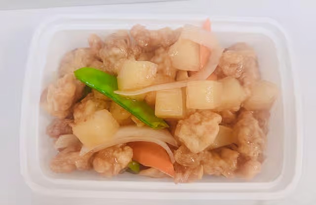 Pineapple with Chicken 菠萝鸡