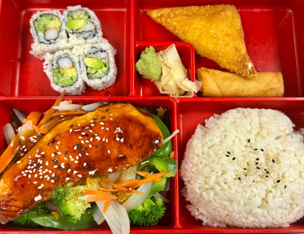 照烧三文鱼便当<br>Salmon Teriyaki Bento Box
