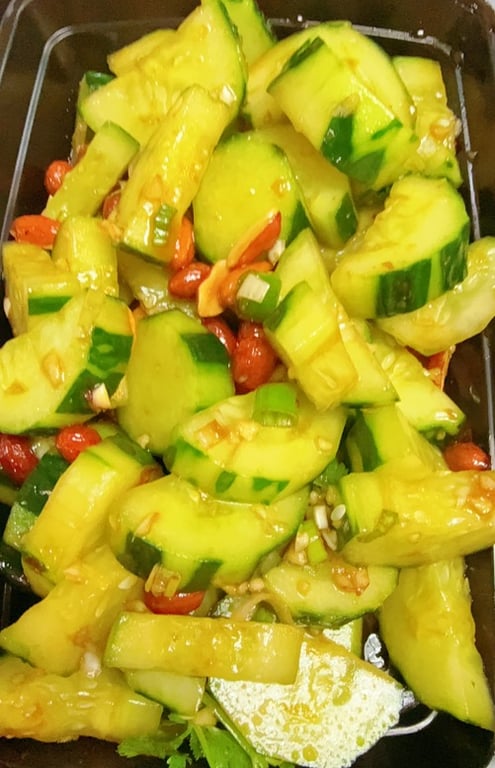 凉拌黄瓜 Cucumber Salad