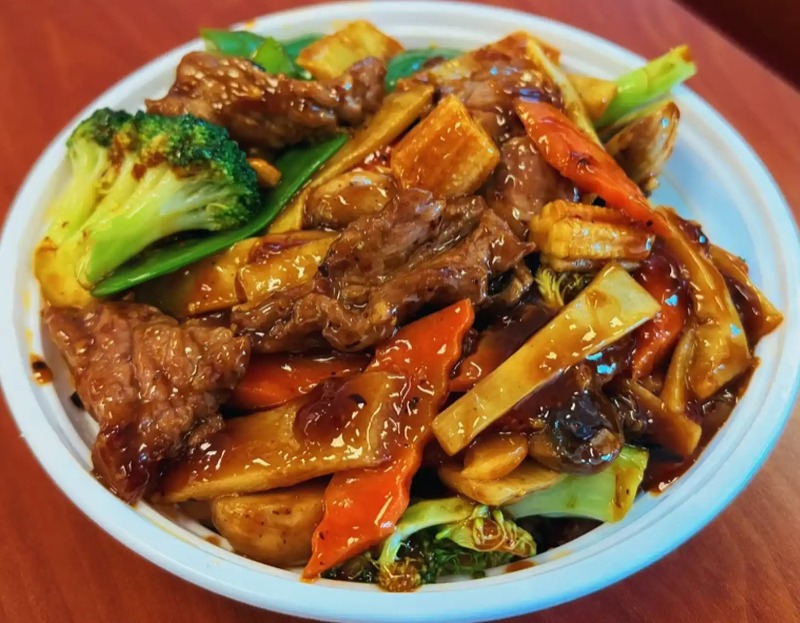 99. Beef w. Garlic Sauce