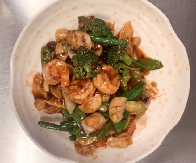 S17. Shrimp and Scallop in Garlic Sauce