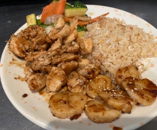 HD12. Hibachi Chicken & Scallop