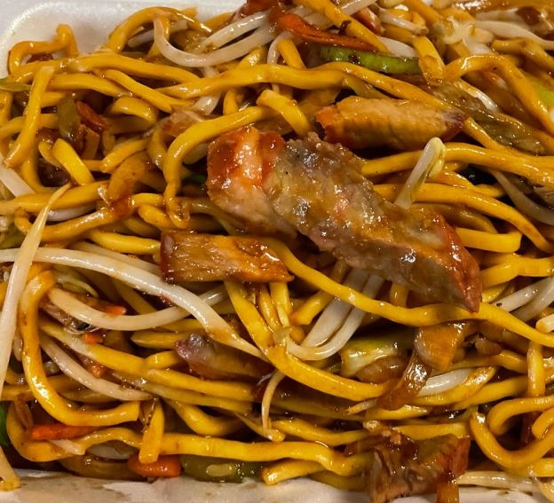 LN23. BBQ Pork Lo Mein 烧烤捞面