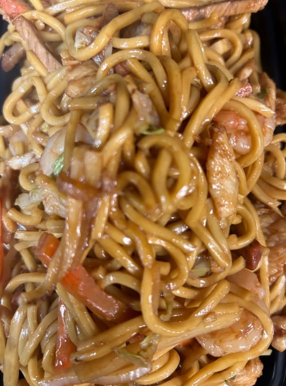 鸡捞面 34. Chicken Lo Mein