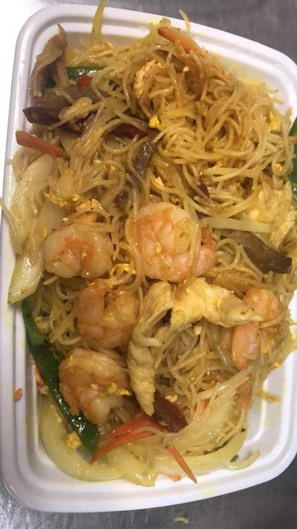 110. Singapore Rice Noodle