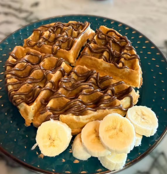Waffle with Nutella and Bananas