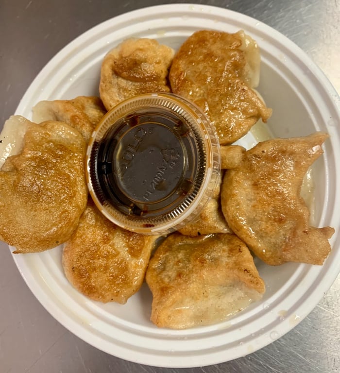 A12. 锅贴 Fried Dumpling (8)