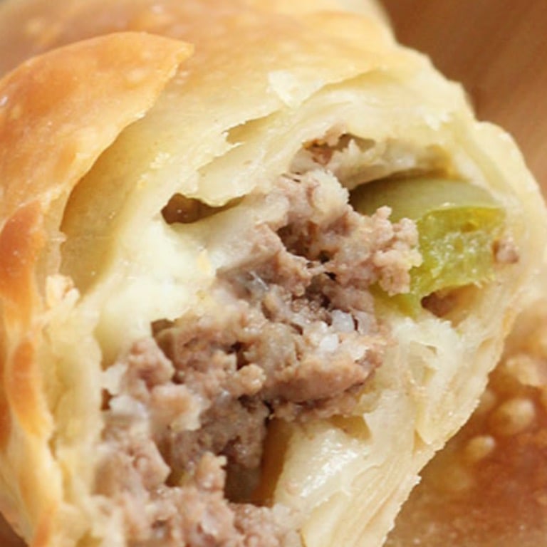 牛肉卷 Cheesesteak Egg Roll (1)