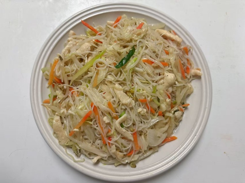 012. 鸡炒米粉<br>Chicken Chow Mei Fun
