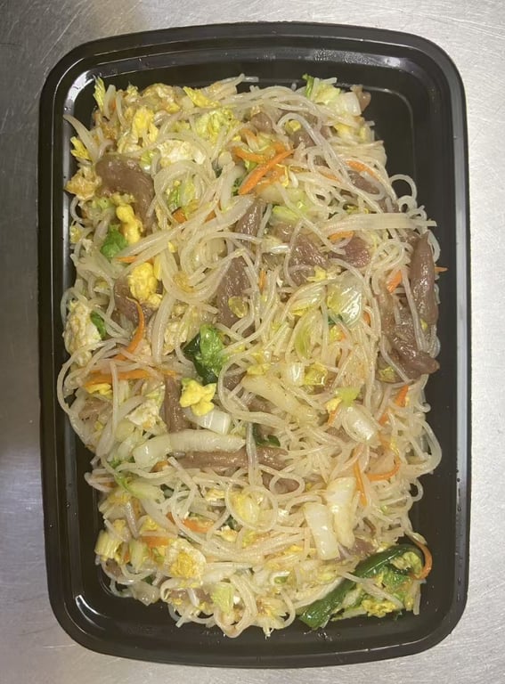 牛炒米粉 42. Beef Chow Mei Fun