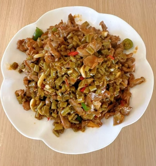 Pickled Long Beans w. Chicken Gizzards
