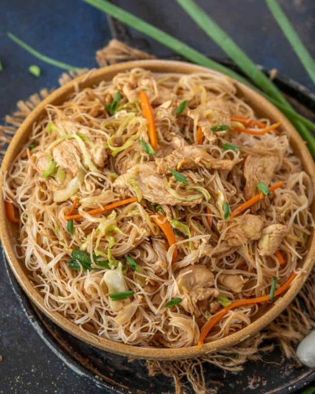 62. 鸡炒米粉<br>Chicken Chow Mei Fun