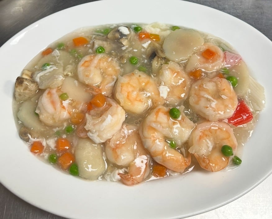 54. Shrimp w. Lobster Sauce