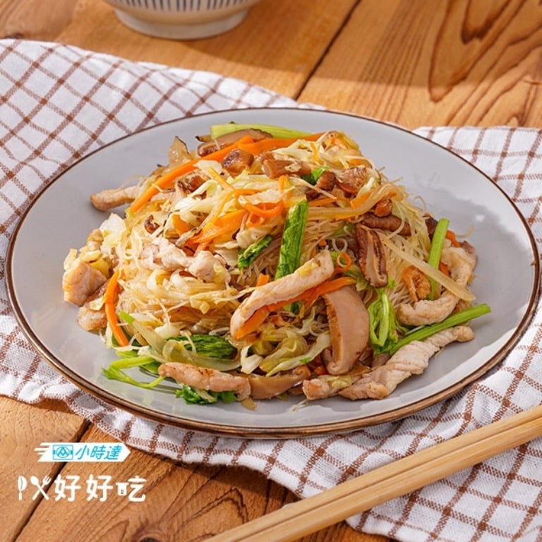 47. Chicken Chow Mei Fun