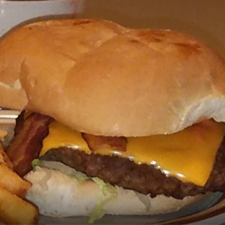 Fox Cities Original Bacon Cheeseburger & Fries Image