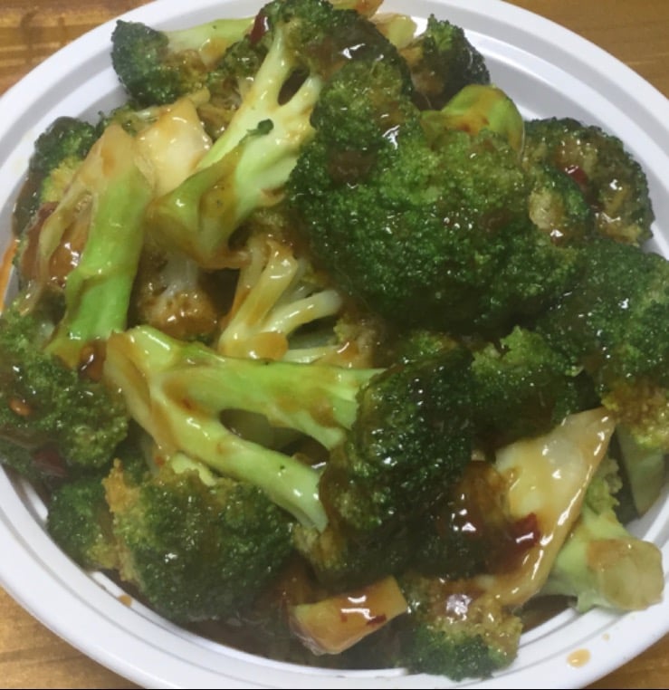 Sauteed Broccoli w. Garlic Sauce 鱼香芥兰