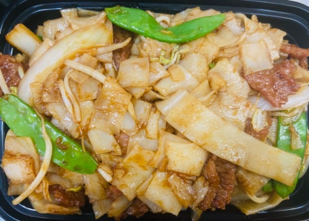 27. Beef Chow Ho Fun