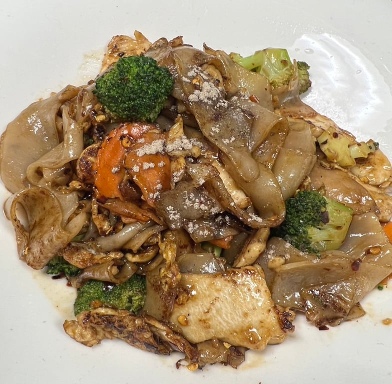 Daughter Thai Kitchen & Bar (Denver) | Pad See Ew | All Menu Items | All  Day (Dinner) Menu