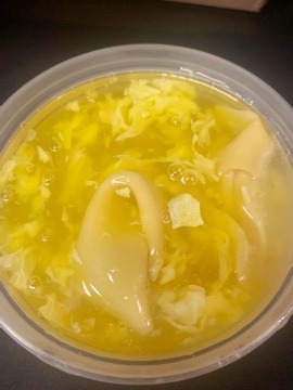 3. 云蛋汤 Wonton Egg Drop Soup
