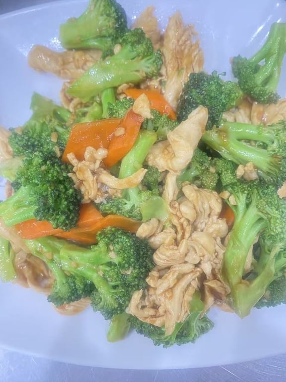 J5. Chicken with Broccoli